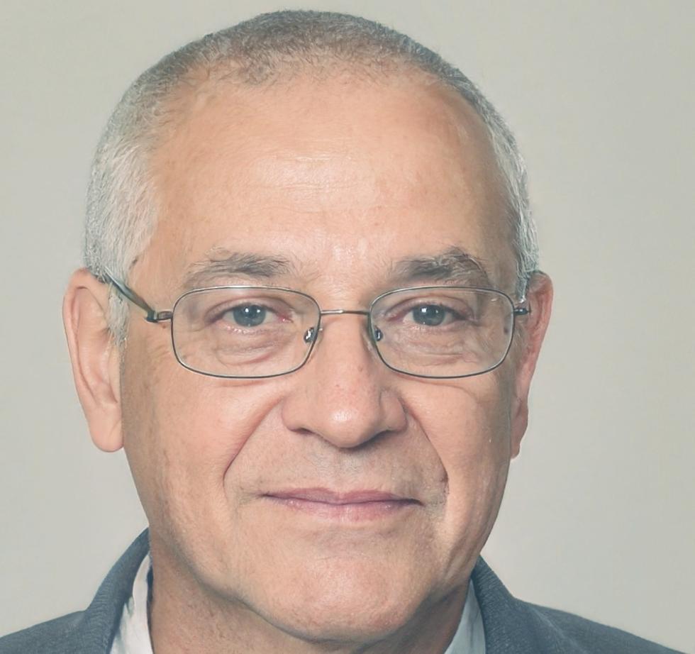 Portrait von Tobias Kühn